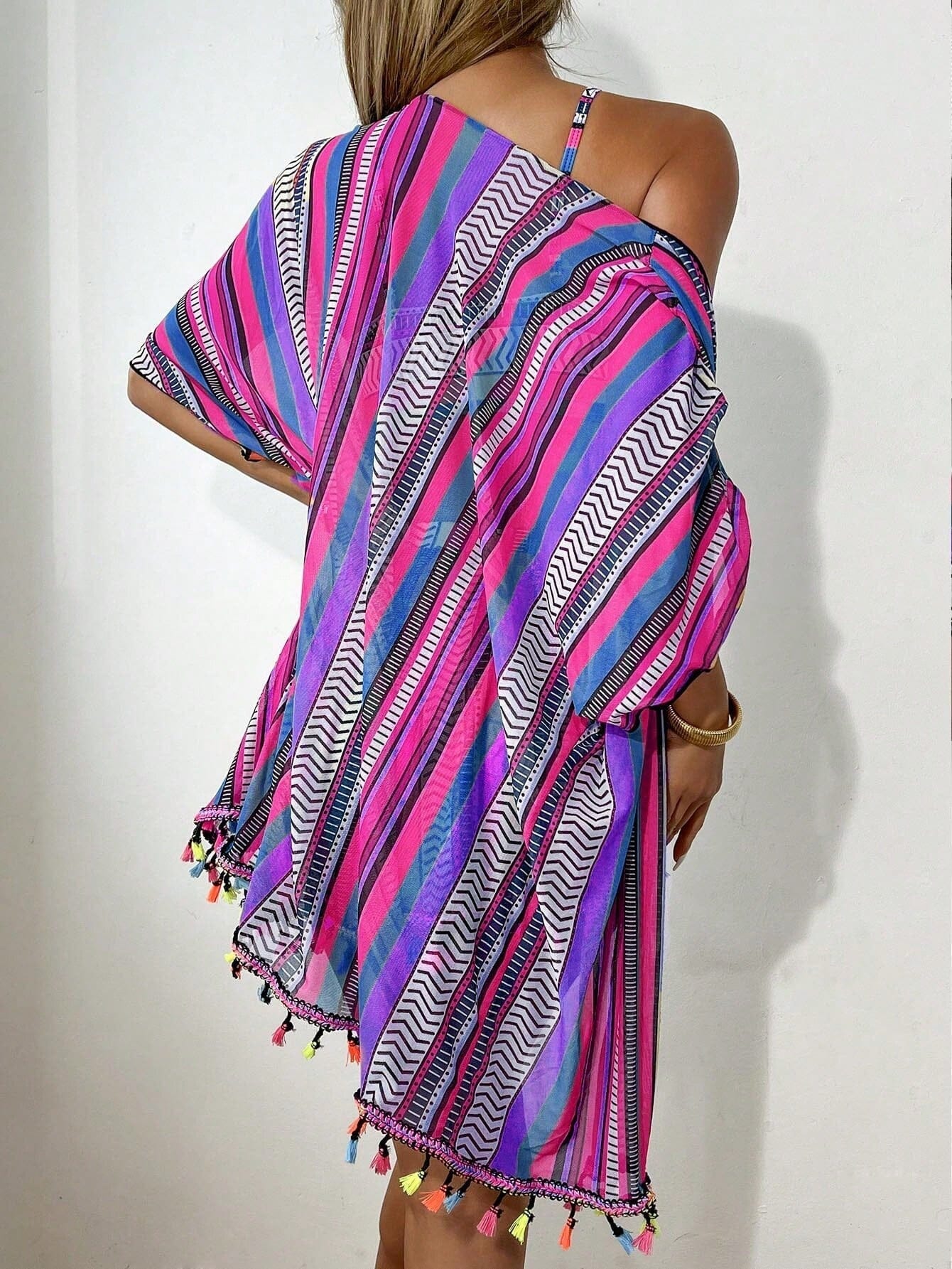 Conjunto Praia 4 Peças com Kimono – Estampa Geométrica Verão 2026